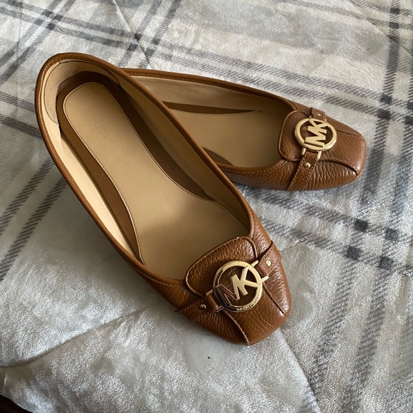 michael kors flats size 11